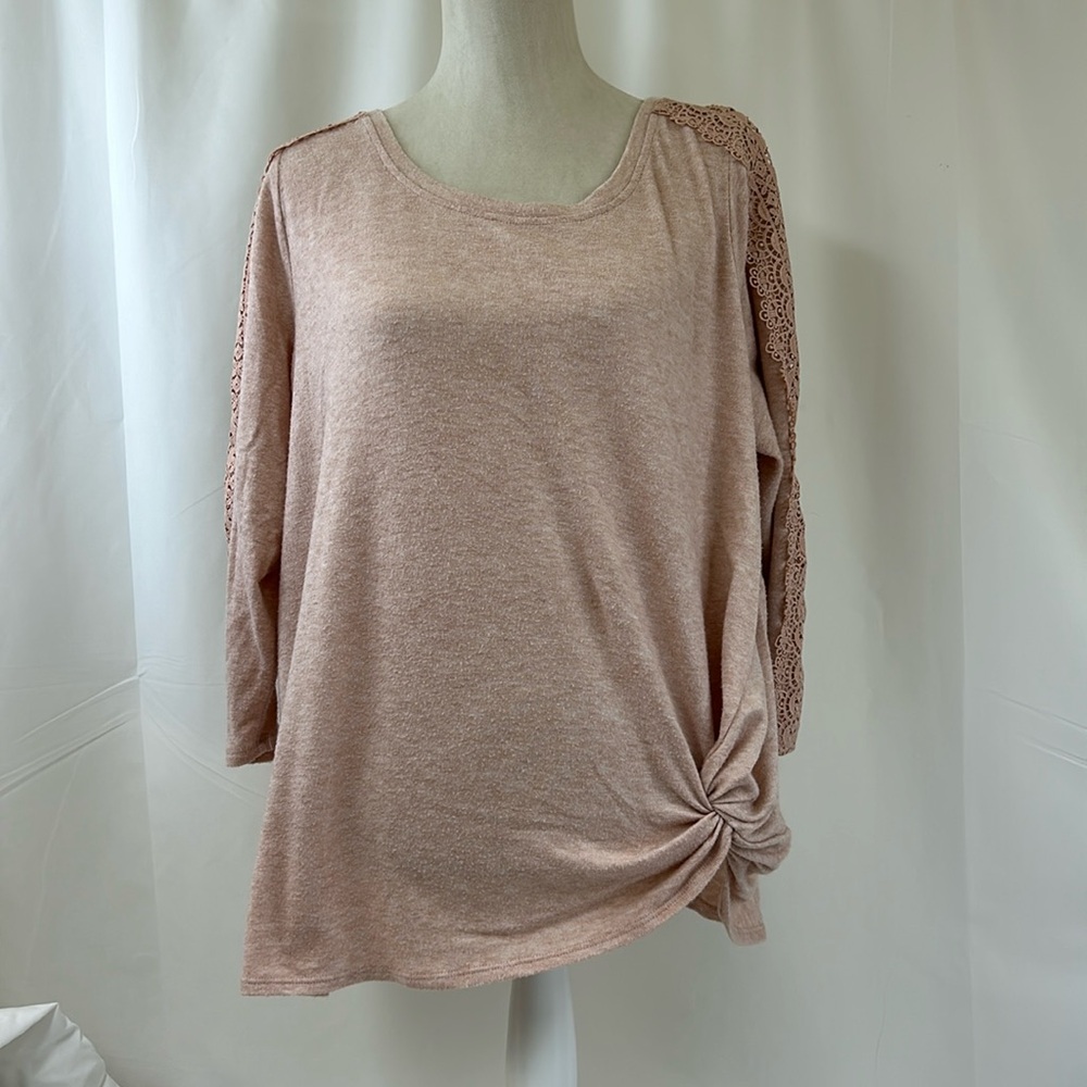 Retrology Crew Neck Sweater with Lace Sleeve Detail Size 1X